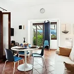 Vakantiehuis Coralli On The Hill - Shared Pool *