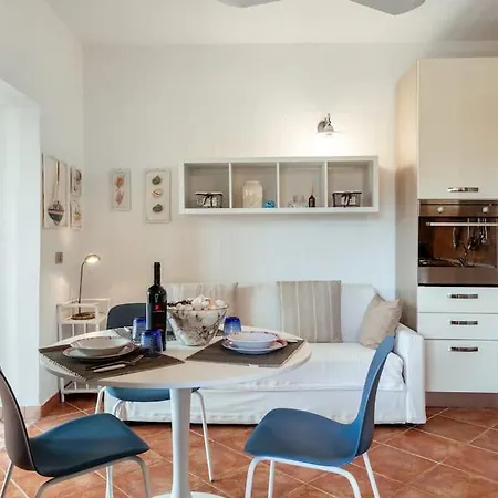 Coralli On The Hill - Shared Pool Holiday home