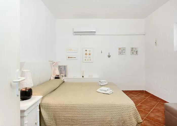 Coralli On The Hill - Shared Pool Holiday home