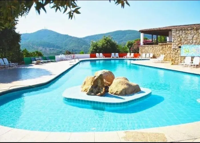 Coralli On The Hill - Shared Pool Holiday home Olbia