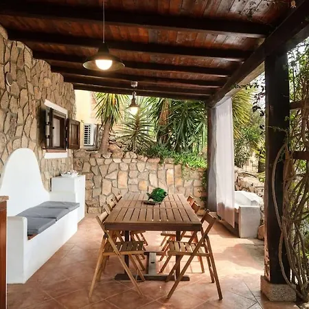 Semesterbostad Coralli On The Hill - Shared Pool