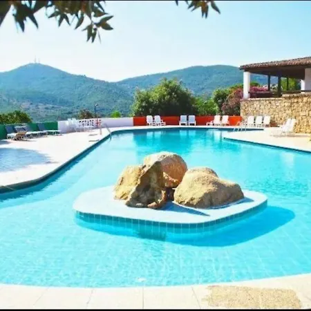 Coralli On The Hill - Shared Pool Semesterbostad Olbia